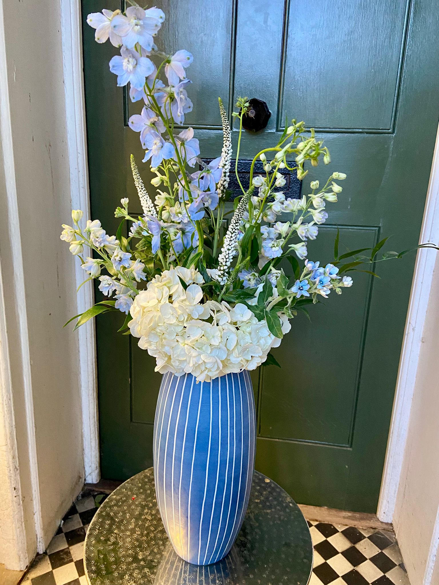 The Classic Curated Vase Arrangement