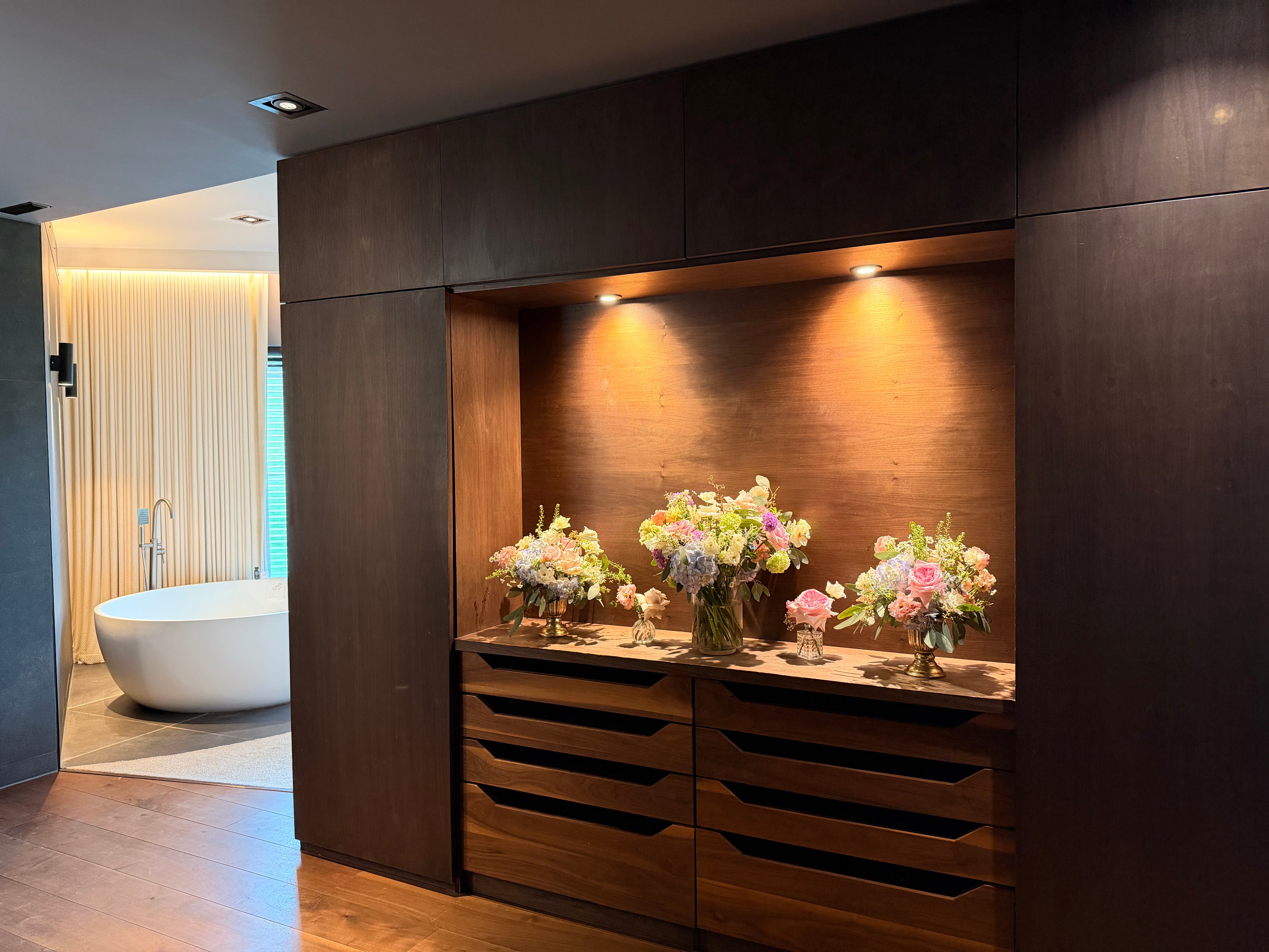 Elegant Vase Arrangements