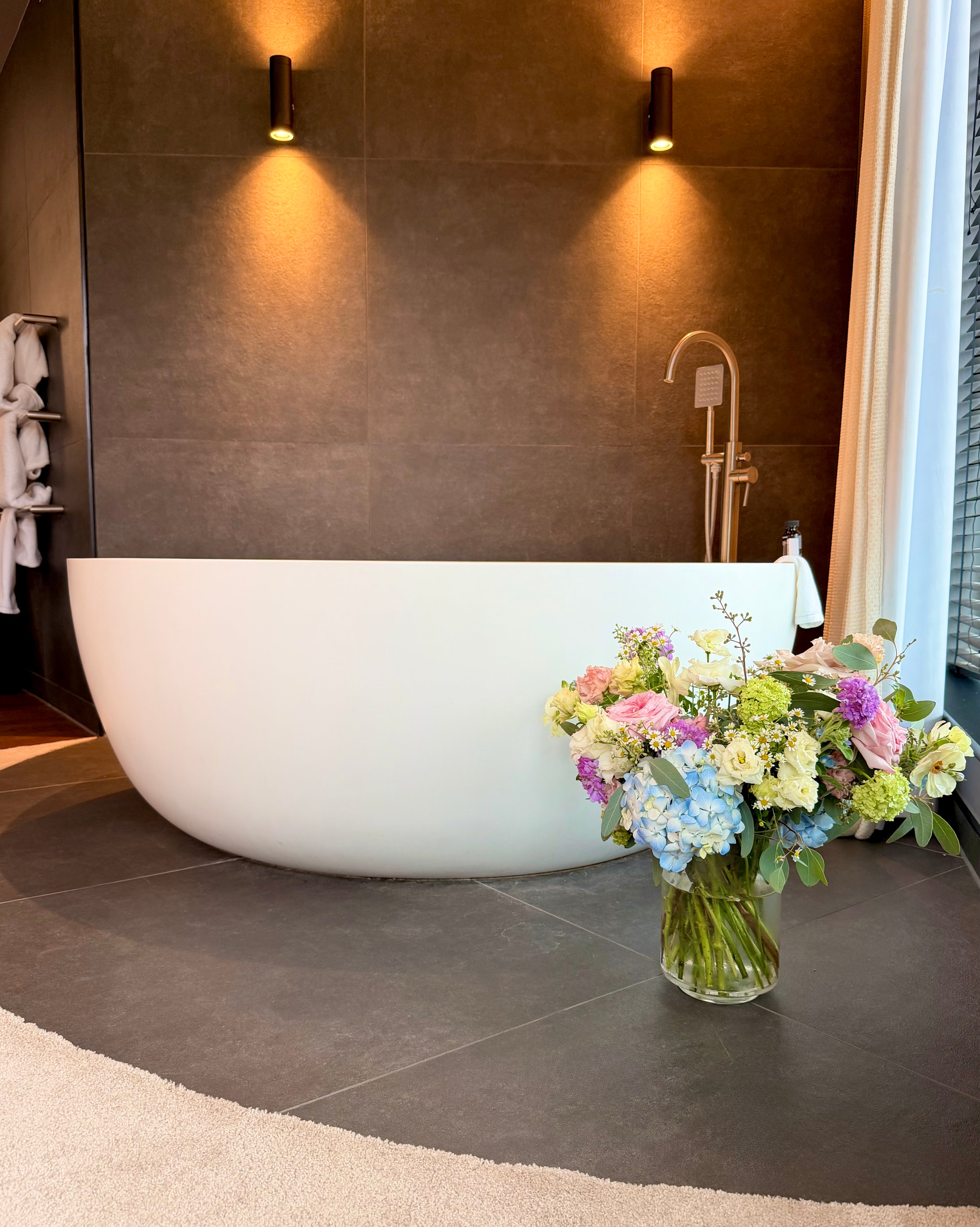 Elegant Vase Arrangements