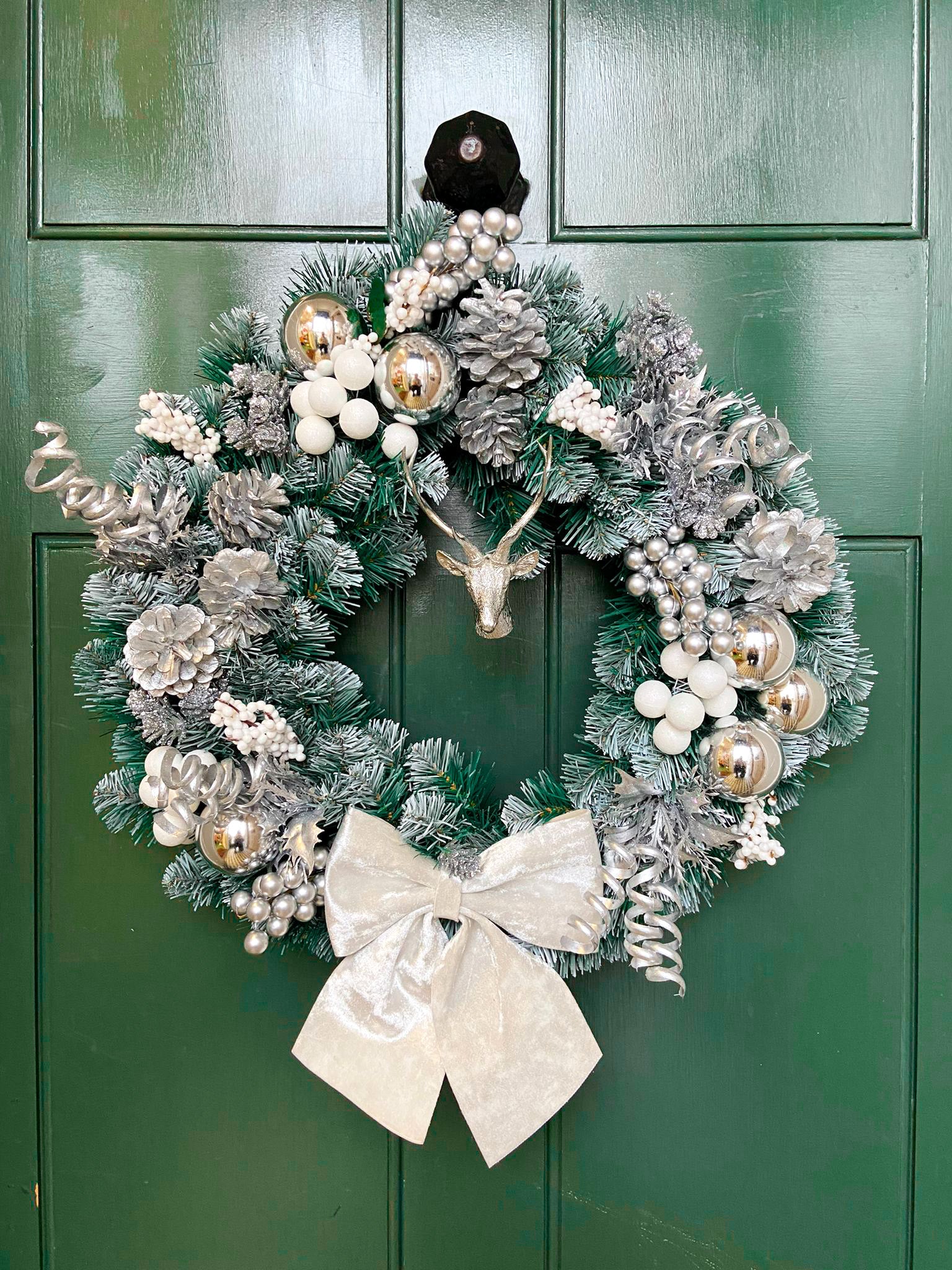 Champagne, white & Silver Wreath