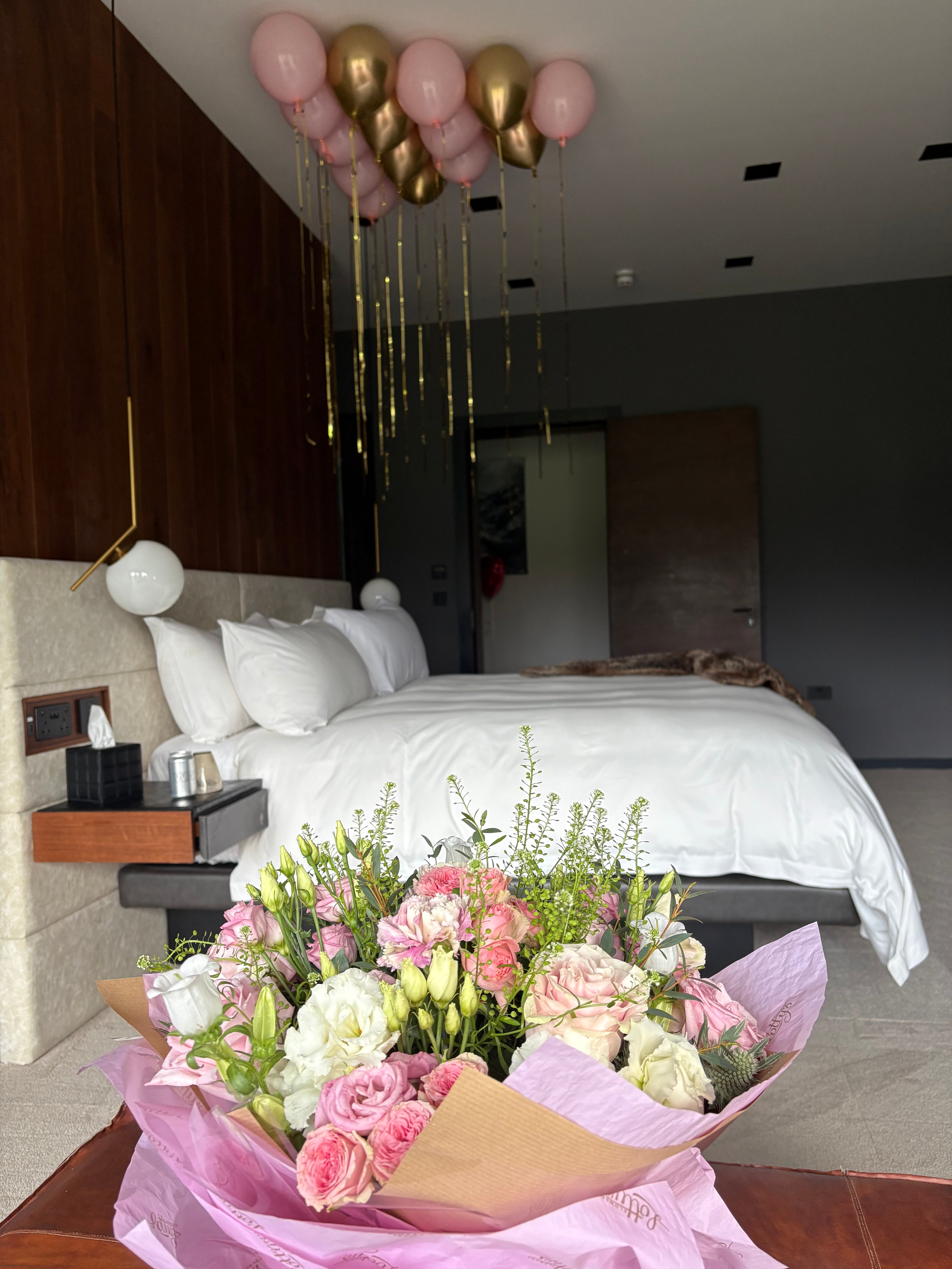 Lottys Signature Romance Bouquet